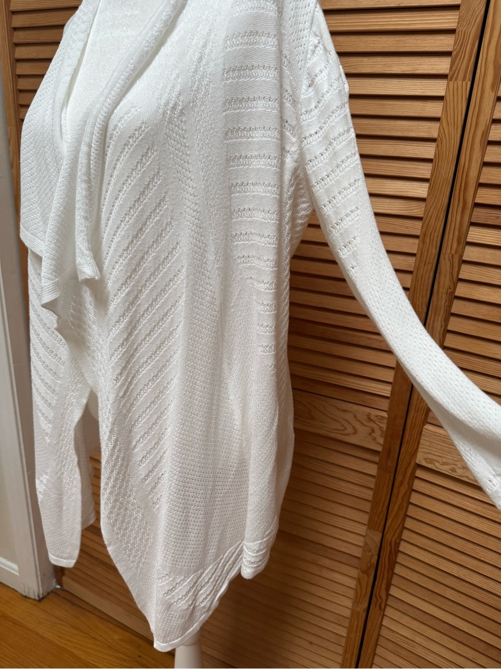 T Tahari White Pointelle Open Front Draped Waterfall Cardigan Knit Sweater L - Picture 3 of 12